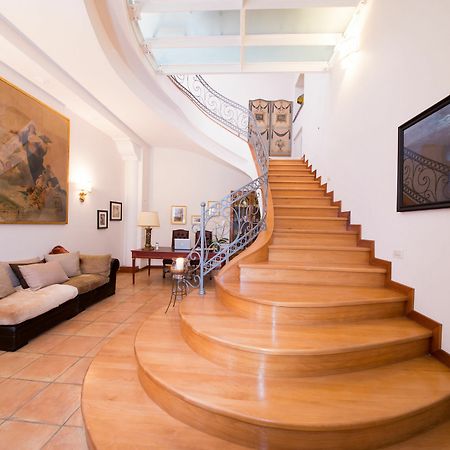 B&B Maiure Maiori Bagian luar foto