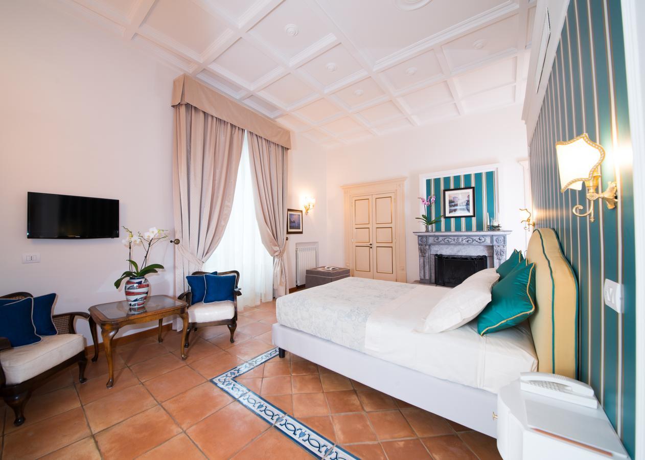 B&B Maiure Maiori Bagian luar foto